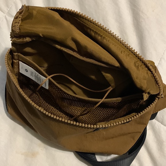 lululemon athletica Handbags - Lululemon Clean Lines Belt Bag